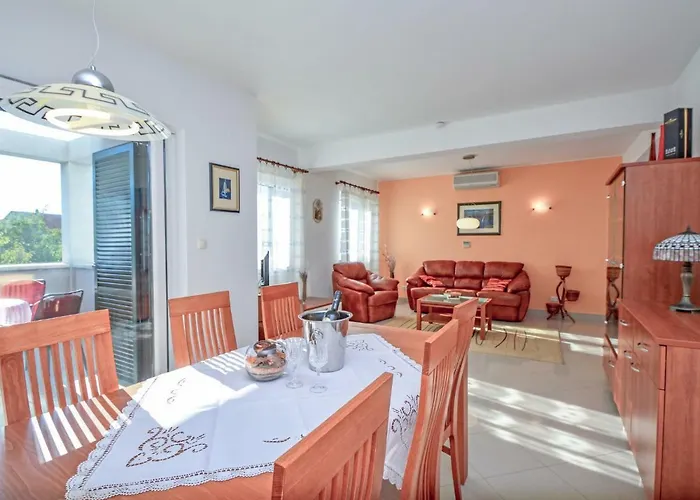 וילה Marina By Interhome בטינה